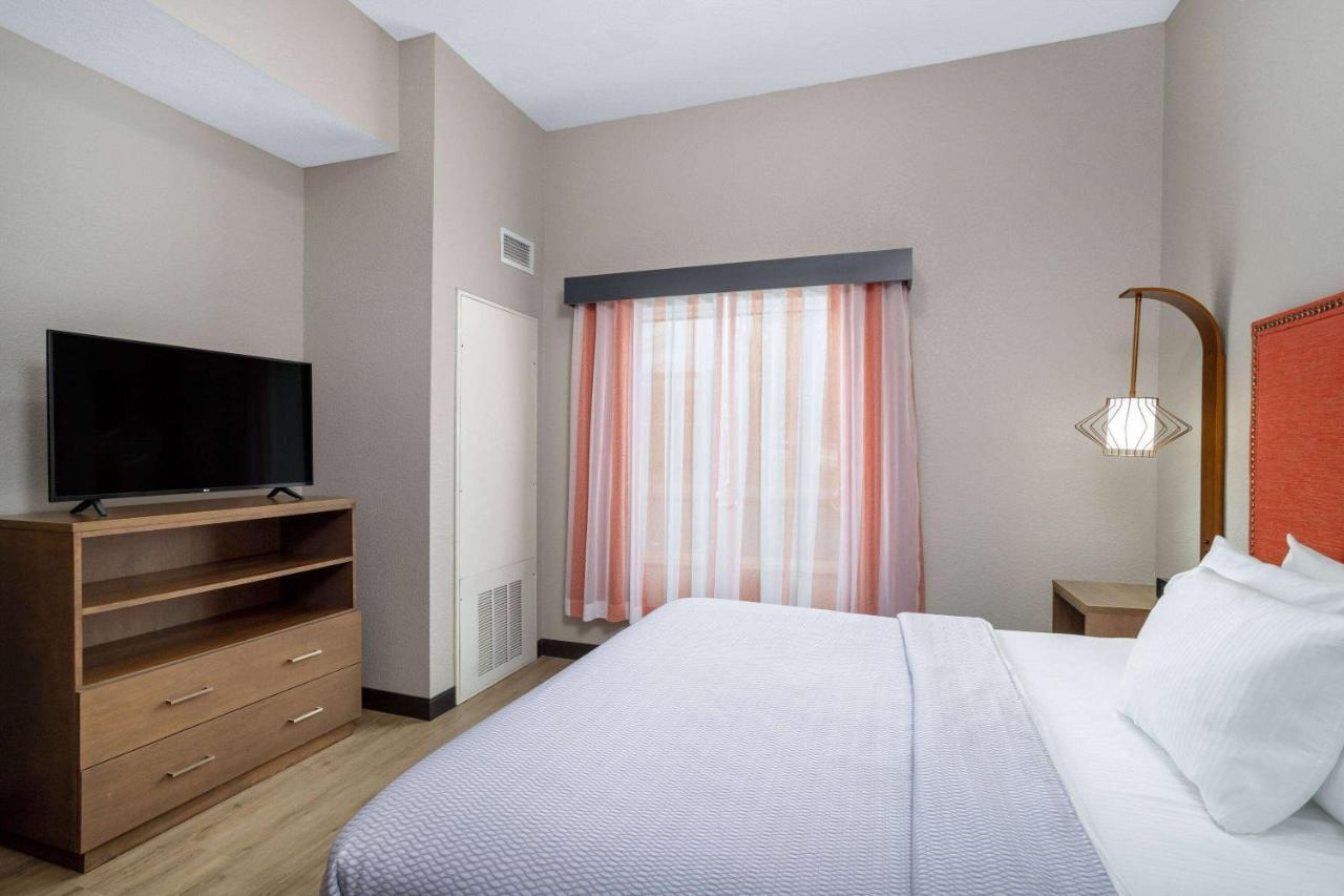 La Quinta Inn & Suites By Wyndham Augusta Fort Eisenhower Dış mekan fotoğraf